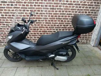 honda-pcx-125-2016