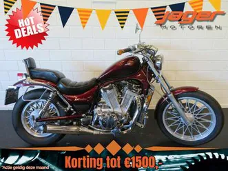 suzuki vs 700 intruder zeer fraai!! rood