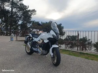 motoguzzi-v100-mandelo