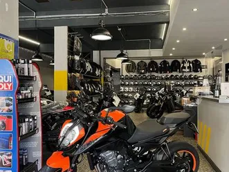 ktm-duke-890-r-de-2022-em-optimo-estado-nacional-revisoes-em-dia-agualva-e-mira-sintra