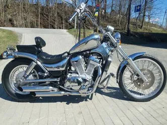 suzuki-vs-800-intruder-caly-w-chromie-kowary