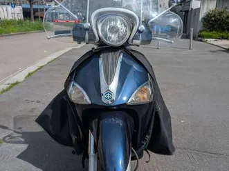piaggio-liberty-125-3v-i-e-blu-azzurro