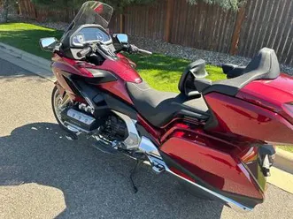 2023-goldwing-tour-dct