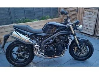 triumph-speed-triple-1050-naked-petrol-manual-129-ps-1050-cc