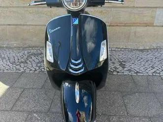 vespa-gts-125