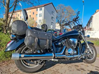 yamaha-xvs-1300-a-midnightstar