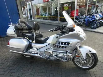 honda-gl1800-goldwing