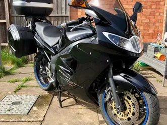 triumph-sprint-st-1050-1050-cc