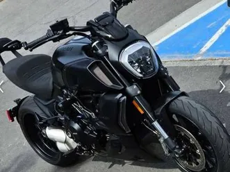 2022-ducati-diavel-1260-s