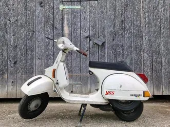vespa-px200-e-lusso-arcobaleno
