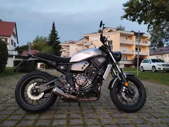 yamaha-xsr-700-2018-in-grau