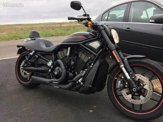 2 pots d'origine harley :1 pour v rod et 1 pour 1200 sporster