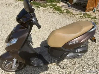 scooter-peugeot-kisbee