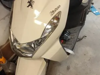 vends-scooter-tres-peu-servi