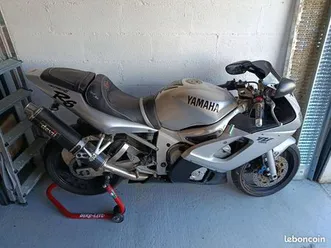 vend-moto-yamaha-r6-de-1998-pour-piece