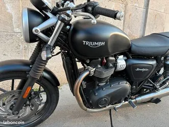 vends-triumph-900-street-twin-2016