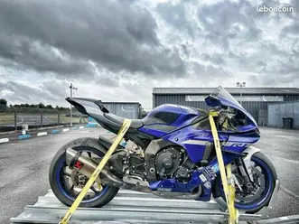 yamaha-r1-route-piste-ultime-pistarde-superbe-etat-prete-a-rouler
