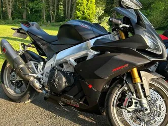 aprilia-rsv4-1100-factory-2019