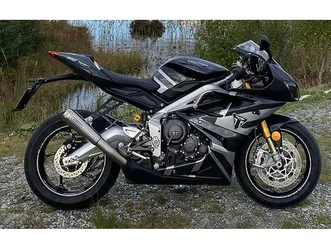 triumph-daytona-765-moto2-edition