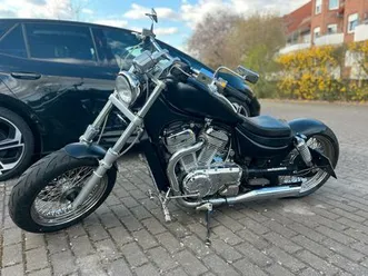 suzuki-intruder-vs-800-bobber-umbau-satter-sound-gepflegt