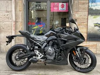 suzuki gsx 8r