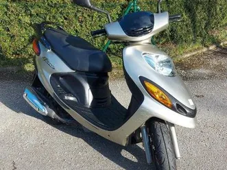 yamaha-leichtkraftrad-roller-mbk-flame-125-ccm-xc125f-cygnus