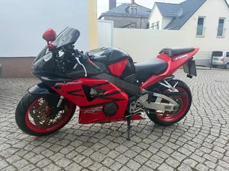honda-cbr-900-rr-fireblade-sc50