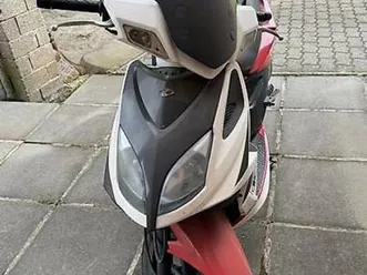 vendo-kymco-agility-50-super-8-45-km-h-canton-grisons