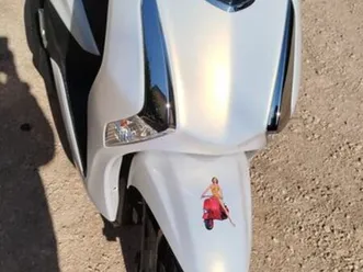 scooter-125-yamaha-d'eligt