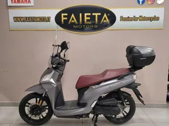 vendo-sym-symphony-50-st-2021-25-usata-a-pescara-codice-9682182-moto-it