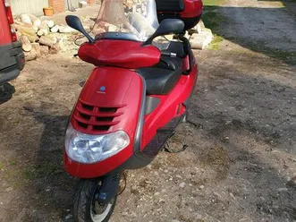 piaggio-super-hexagon-gtx-125