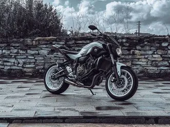 yamaha-mt-07-35kw-desde-120eur-mes-algueirao-mem-martins