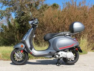 2023-vespa-sprint-50s