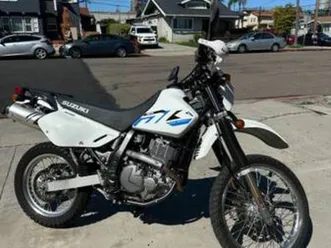 2023-suzuki-dr650-se