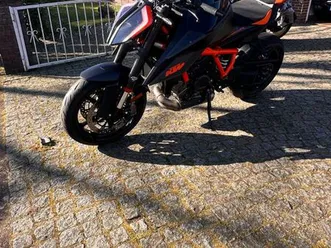 ktm-1290-super-duke-r-mit-zubehor