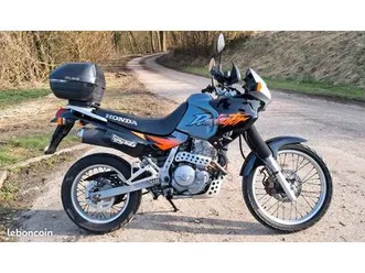 honda-dominator-nx-650-1ere-main