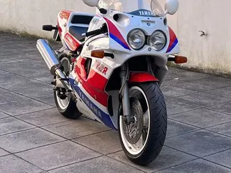 yamaha-fzr-fzr750r-ow01