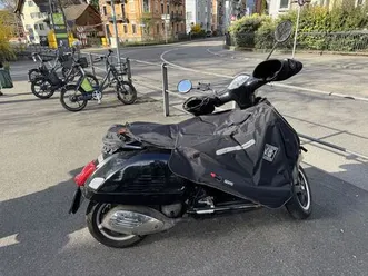 vespa-gts-super-125-ie-noir