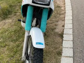 honda-nx-250-26ps-mit-topcase-dominator