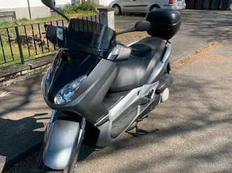 yamaha-roller-250-xmax