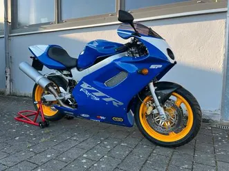 honda-vtr-1000-sp-replika