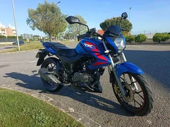 mota-keeway-125-de-2020-foz-do-arelho