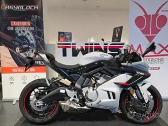 cf moto 675 sr r _ usato permutabile