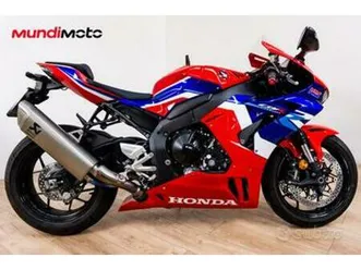 honda-cbr-1000-rr-r-fireblade-2023
