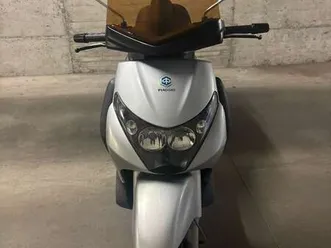 piaggio-beverly-250