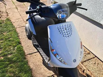 piaggio-zip-50-e5-gedrosselt-25-km-h-fast-wie-neu