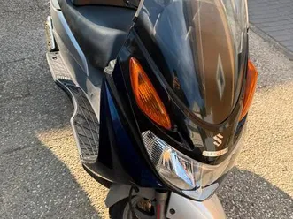 suzuki-burgman-125-zuverlassiger-city-cruiser-mit-frischem-tuv