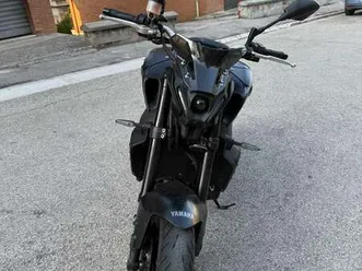 yamaha-mt-09-black-edition