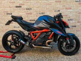 superduke-1290-ktm-quelques-kilometres