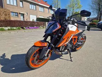 ktm-1290-super-duke-r